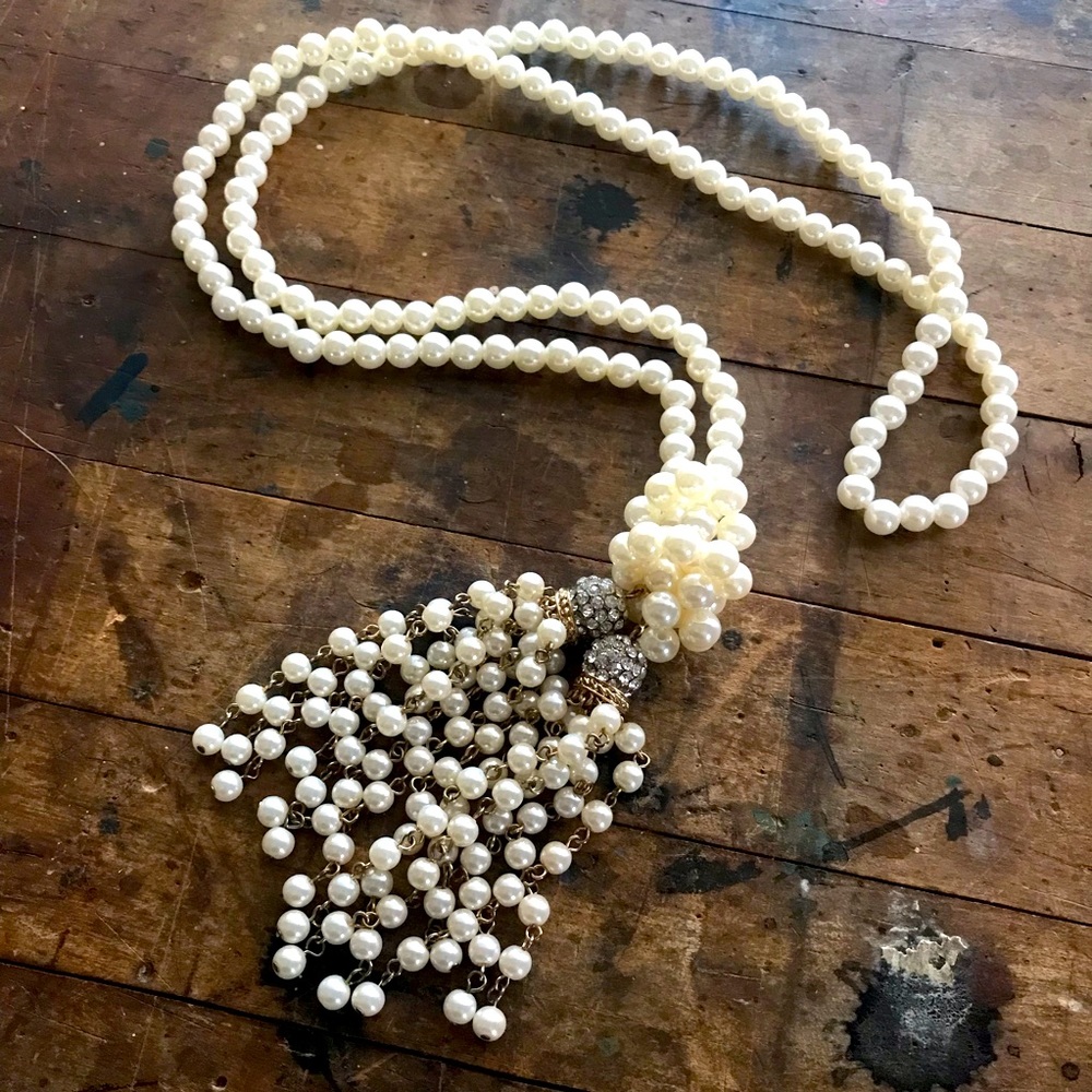 costume pearl necklace